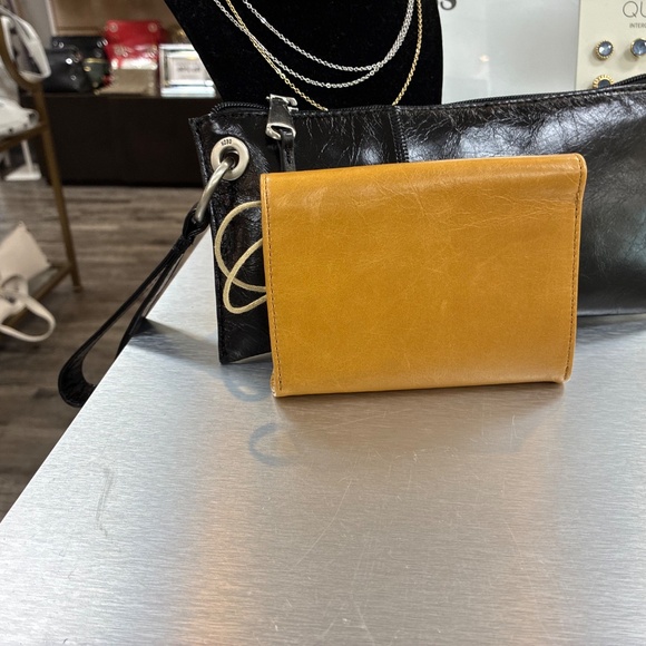 HOBO ROBIN Trifold Wallet Compact in Natural NWT - Picture 14 of 16